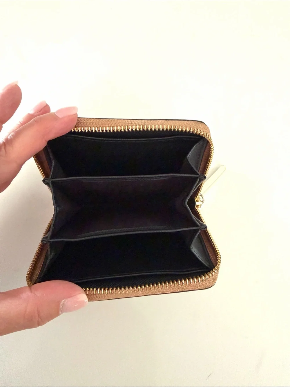 REBECCA MINKOFF•tan saffiano leather dot zip around wallet cardholder NWOT